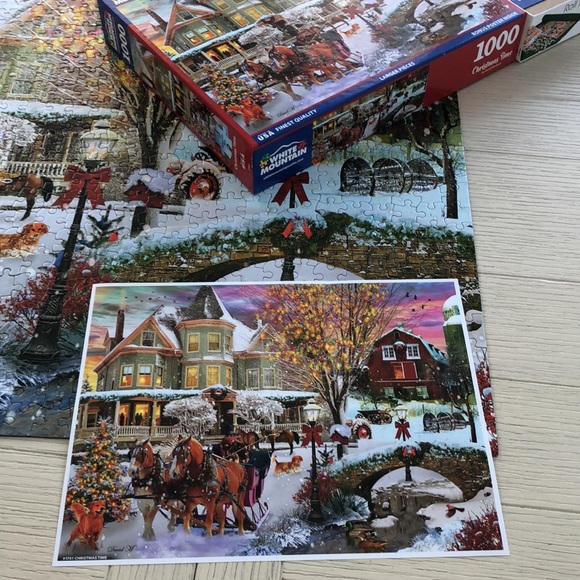 White Mountain Christmas Time Puzzle - Picture 5 of 8